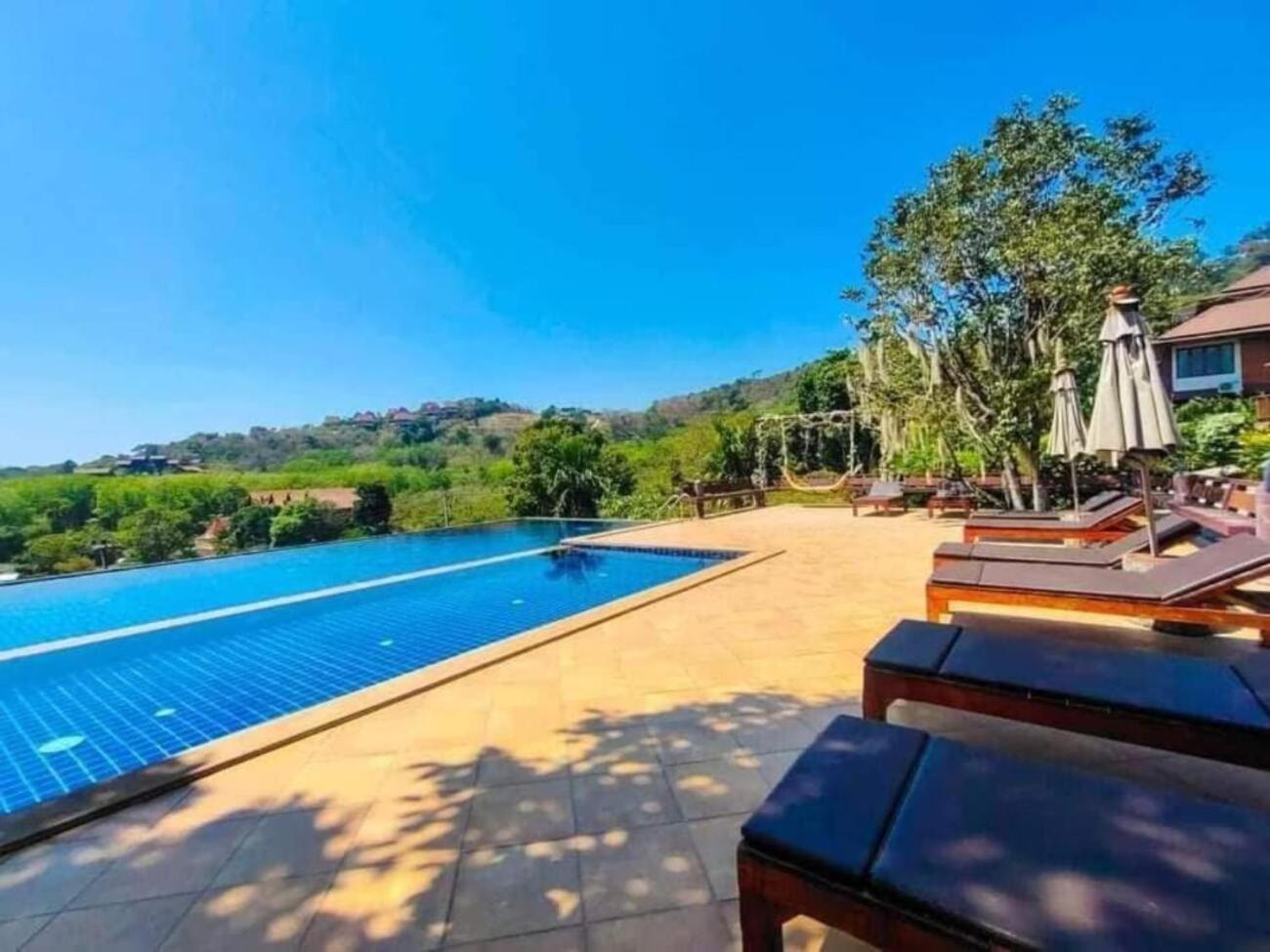 Puteri Lanta Family Villas Ko Lanta Exteriör bild